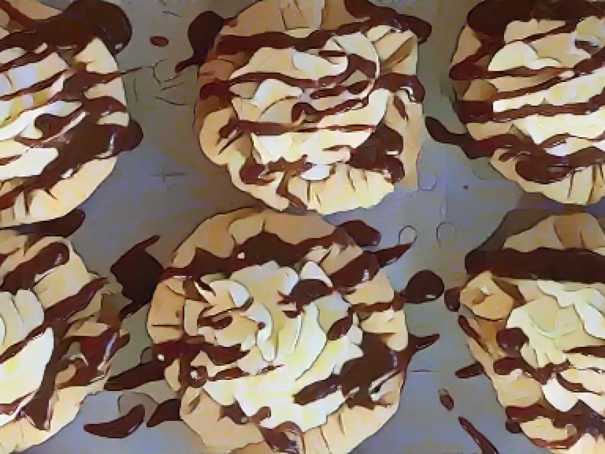 Phyllo bracelet with vanilla mascarpone cream and chocolate ganache