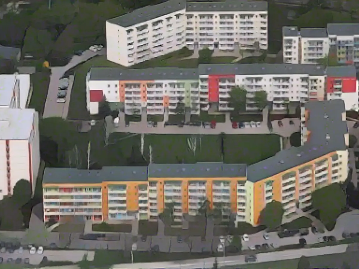 Girl (15) survives window fall from sixth floor