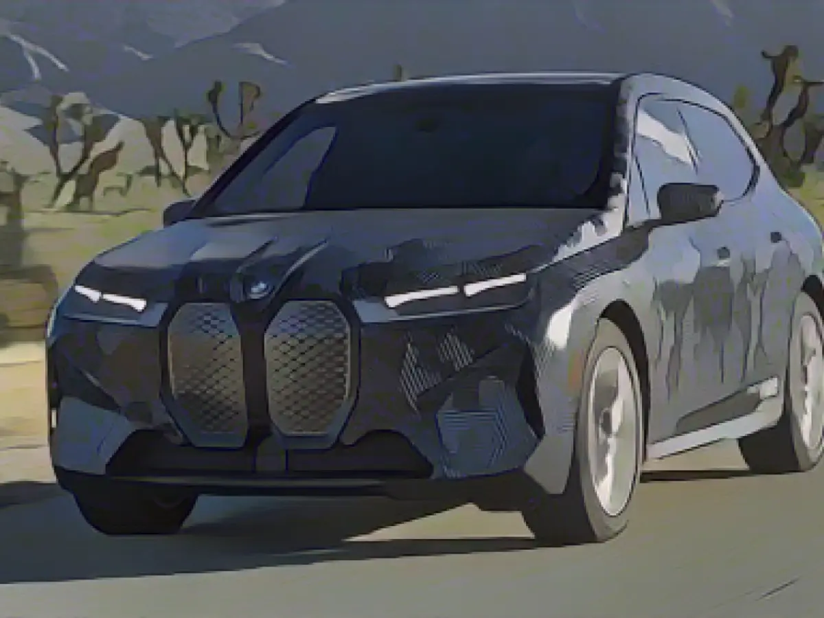 Almost 1000 kilometers without stopping to charge: BMW iX with new battery fights range anxiety