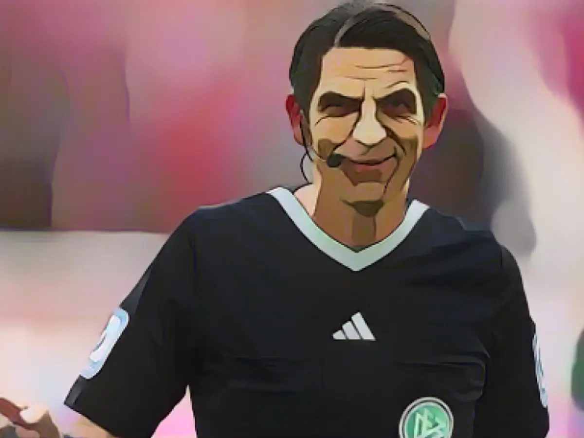 Aytekin proposes refereeing revolution