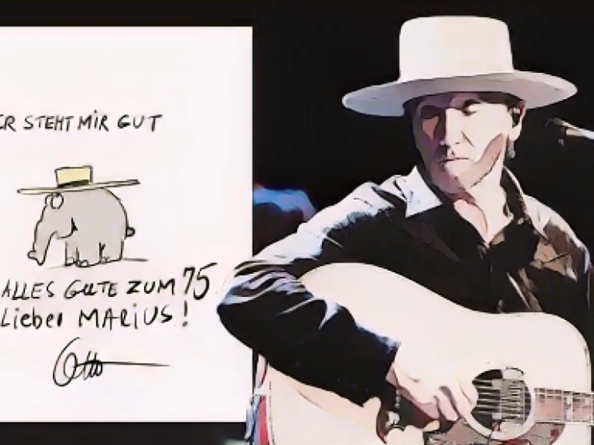 Otto congratulates his old flatmate!