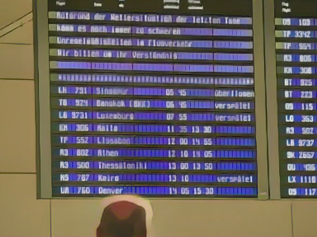 Airport: 60 flights canceled - "through with the worst"