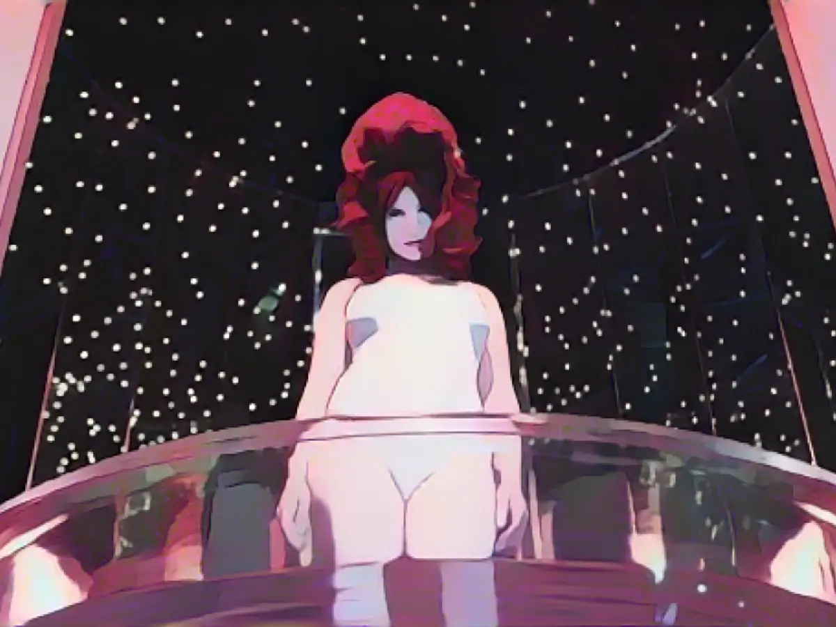 How Female Photographers Distract the Male Gaze