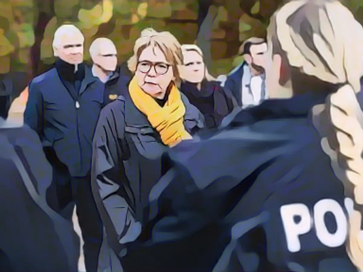 Politicians and clubs want to combat stadium violence