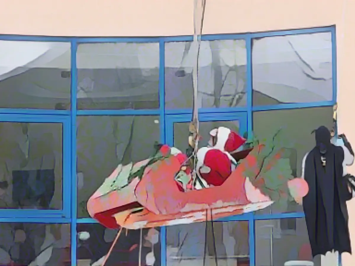 Santa Claus campaign: Floating sleigh and Superman