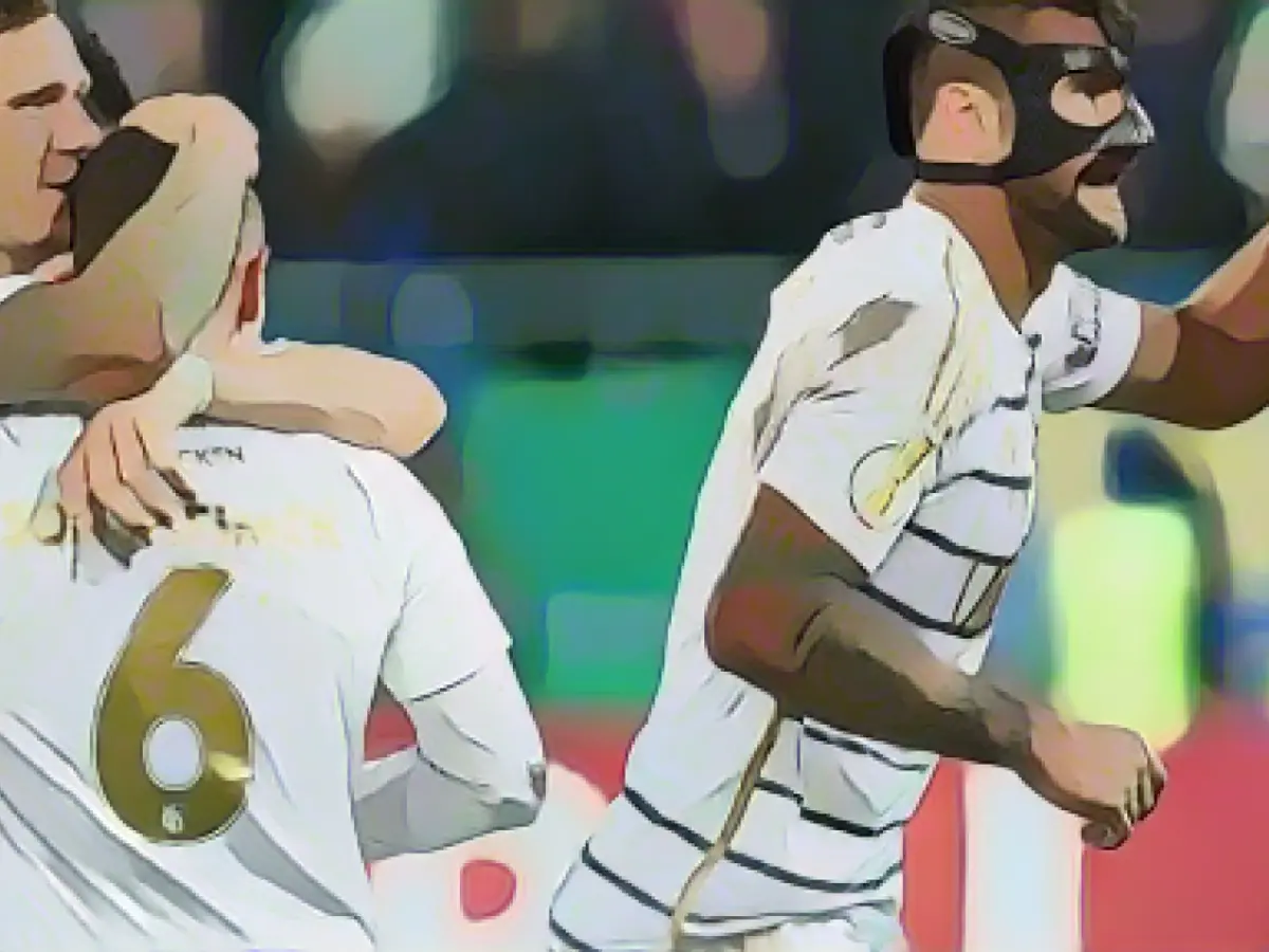 Saarbrücken pull off next coup - Leverkusen also advance