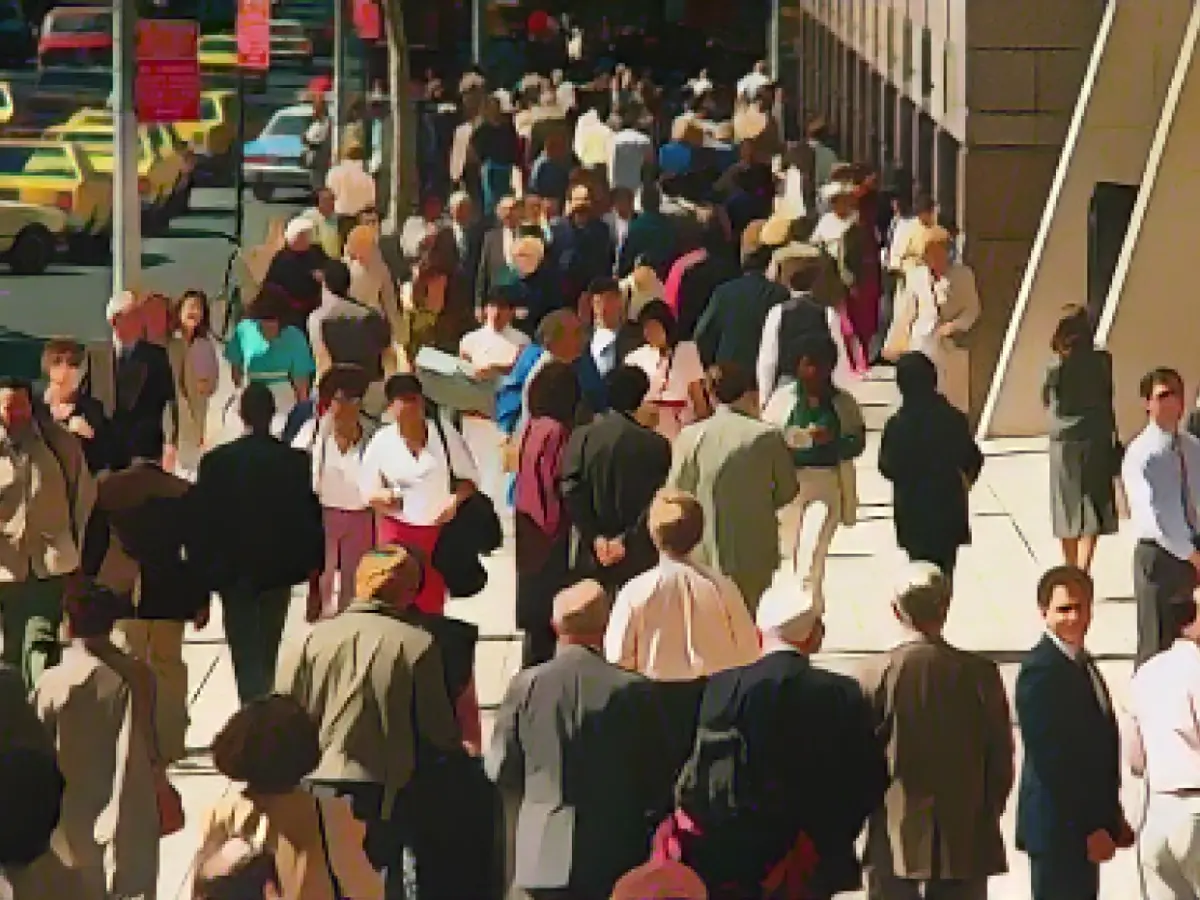 U.S. life expectancy recovers in 2022, but not to pre-pandemic levels