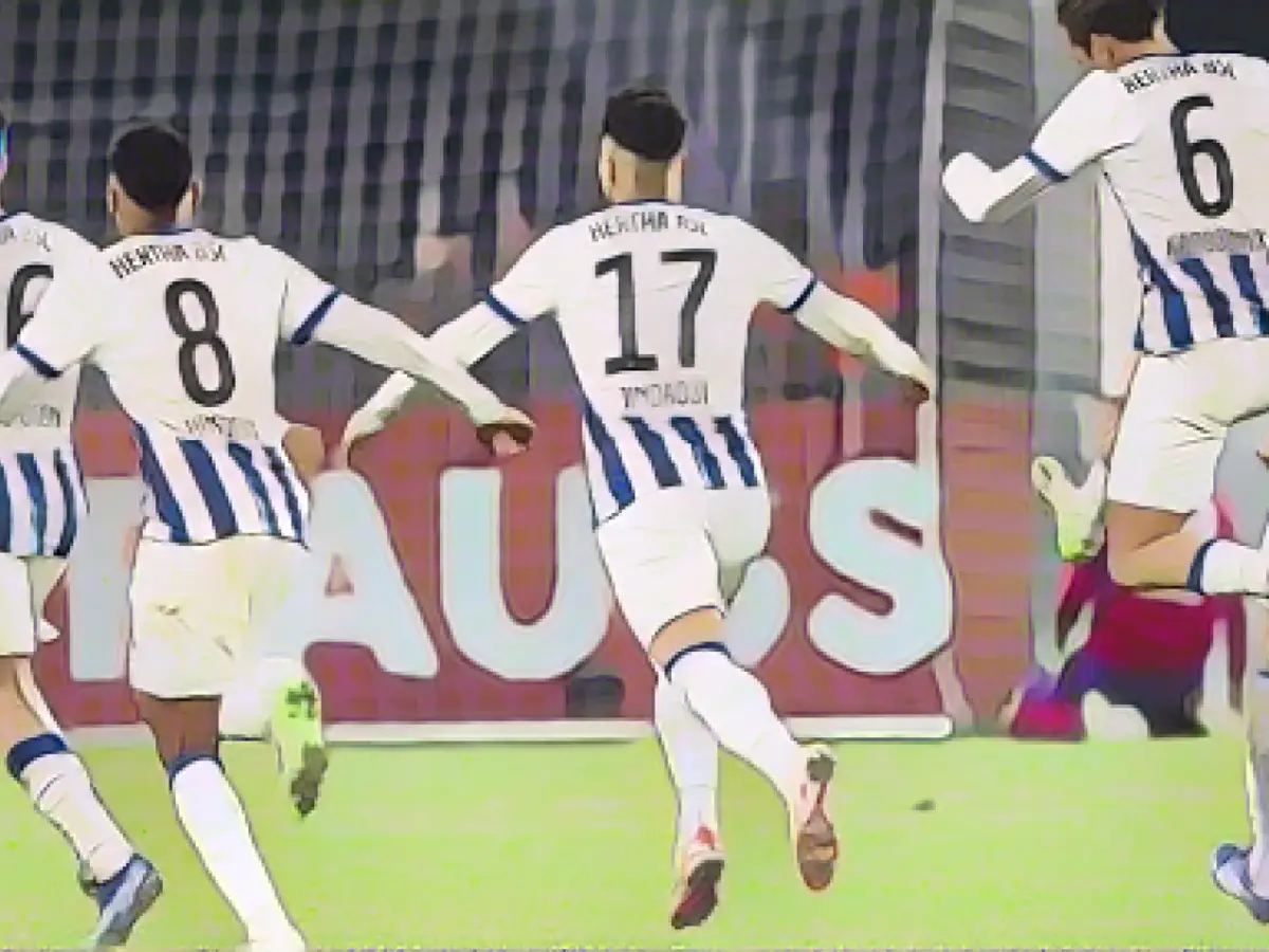 Footballer and influencer: Hertha's El-Jindaoui convinces