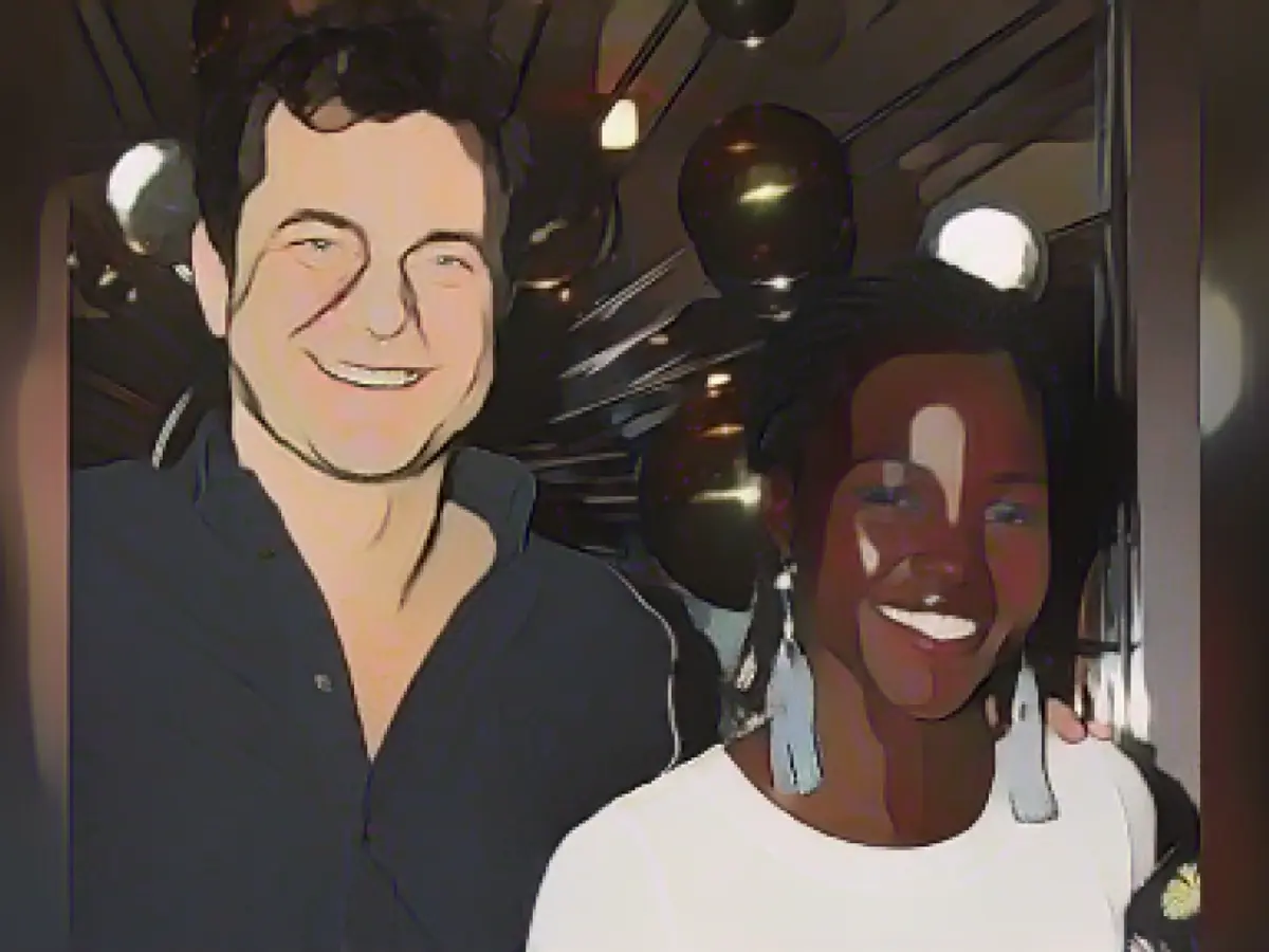 The Hollywood stars are lovers