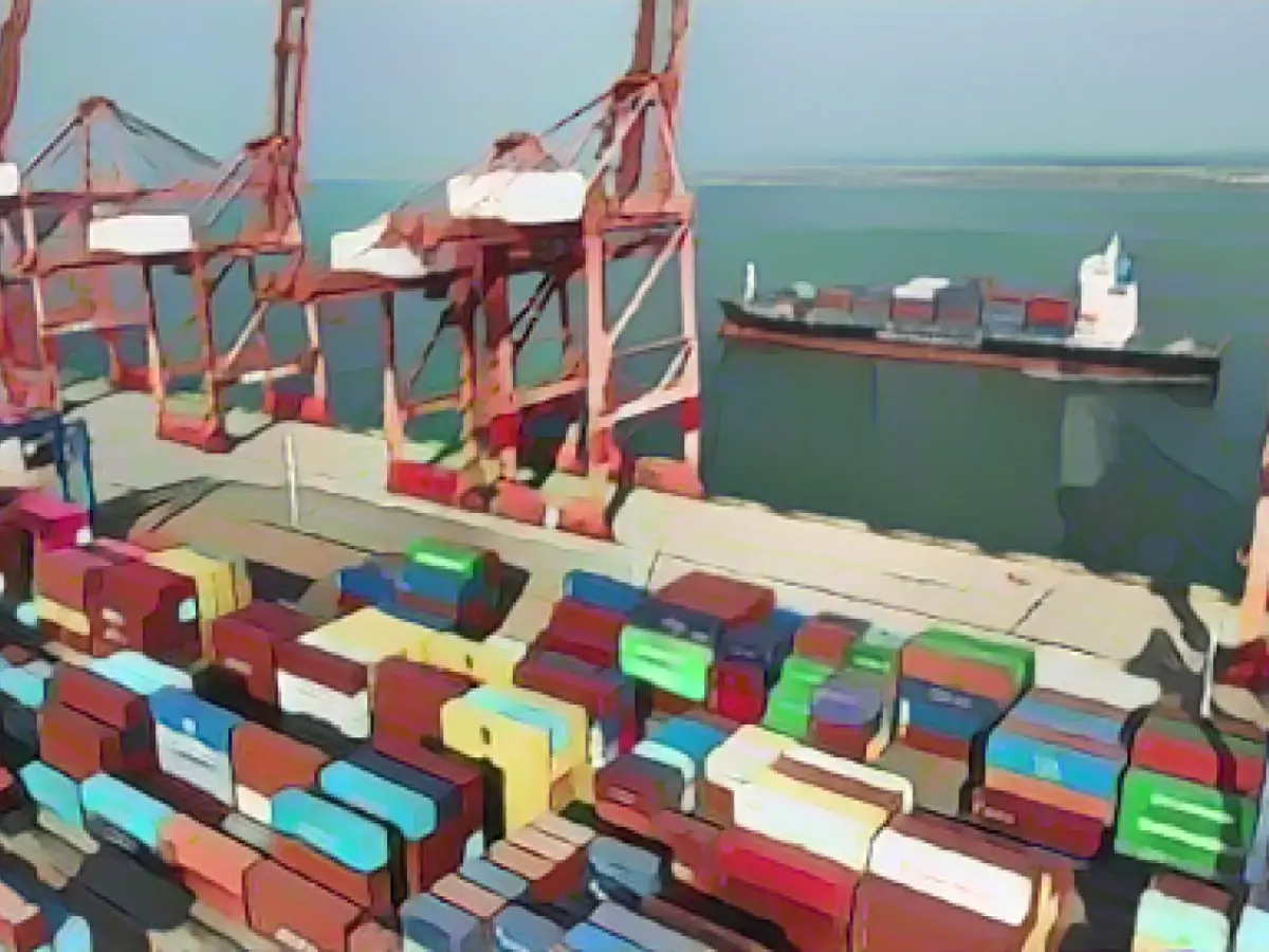 Surprising rise in Chinese exports in November