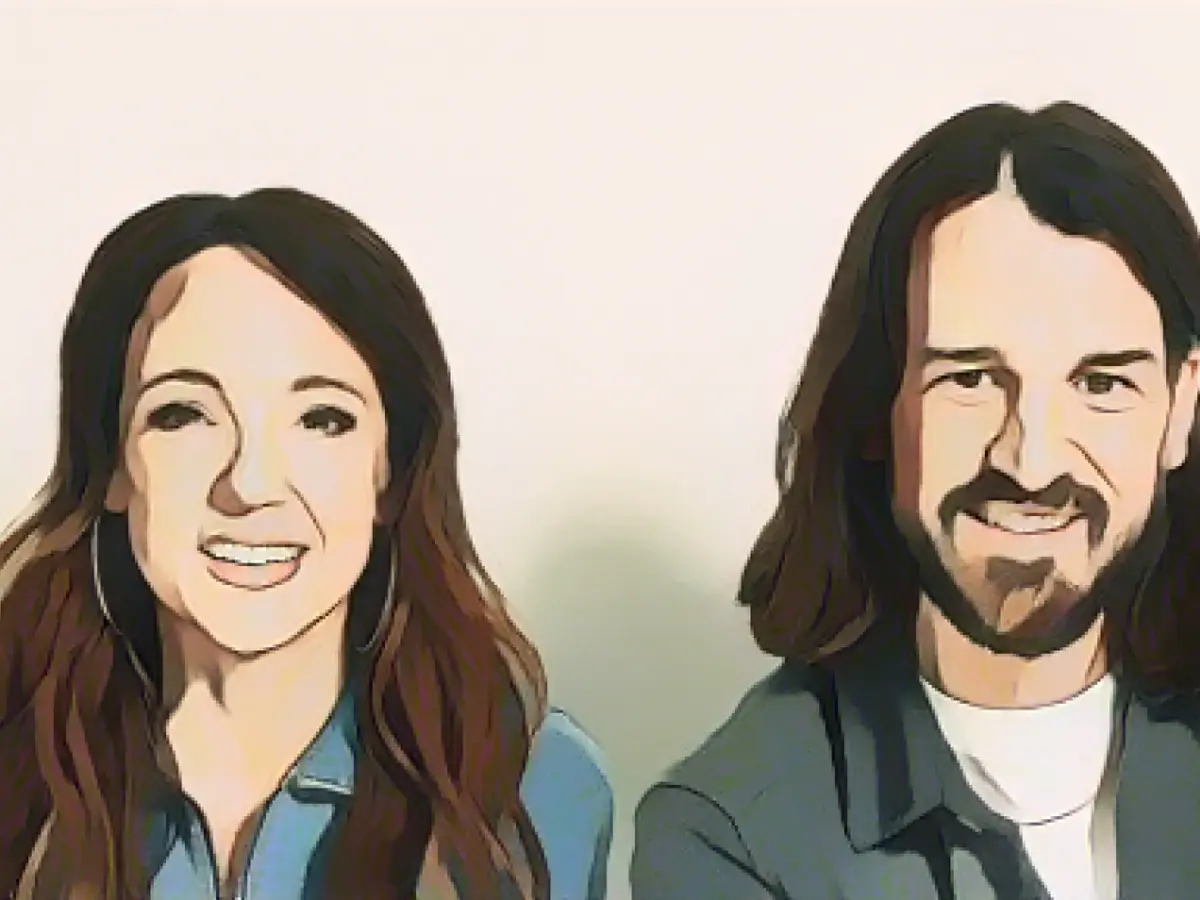 Carolin and David Kebekus puzzle along