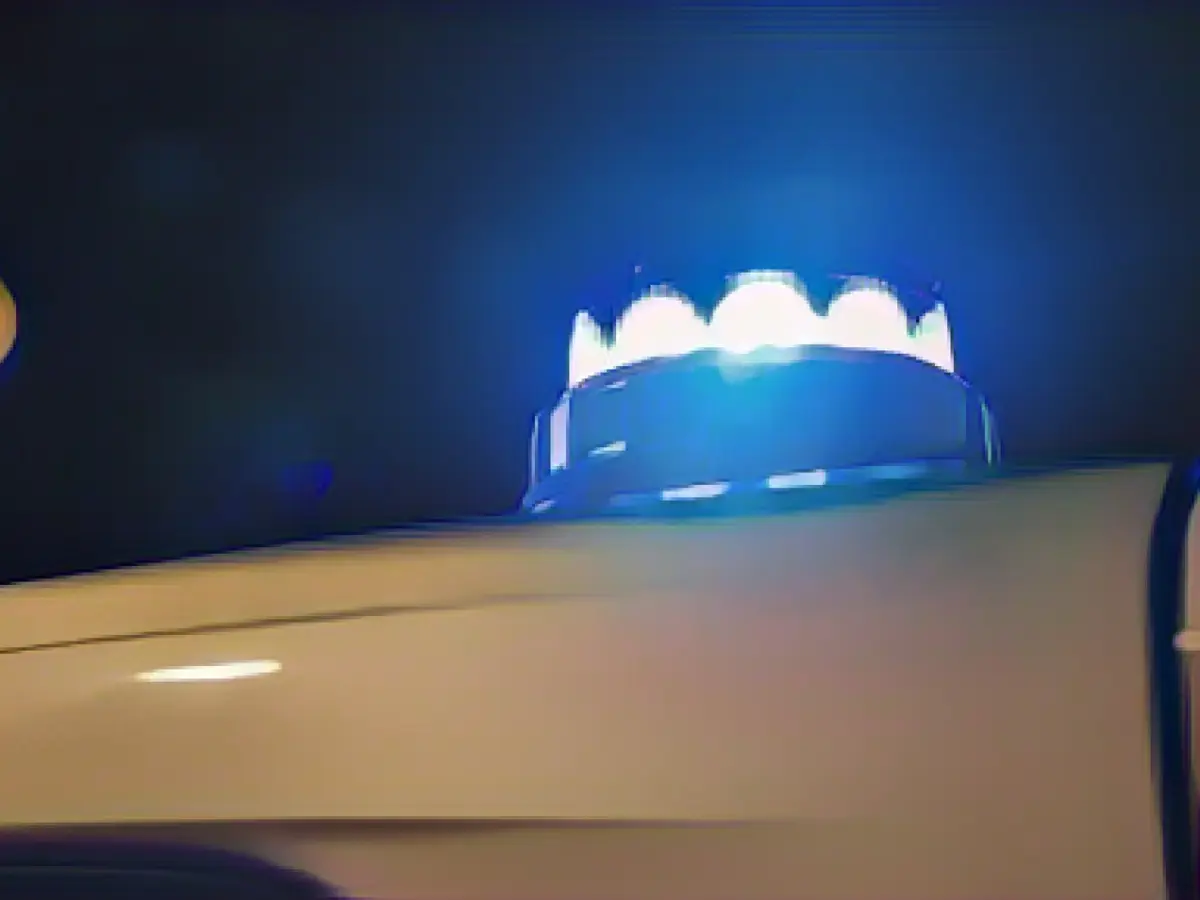 Car set on fire in Westend: Two more cars damaged