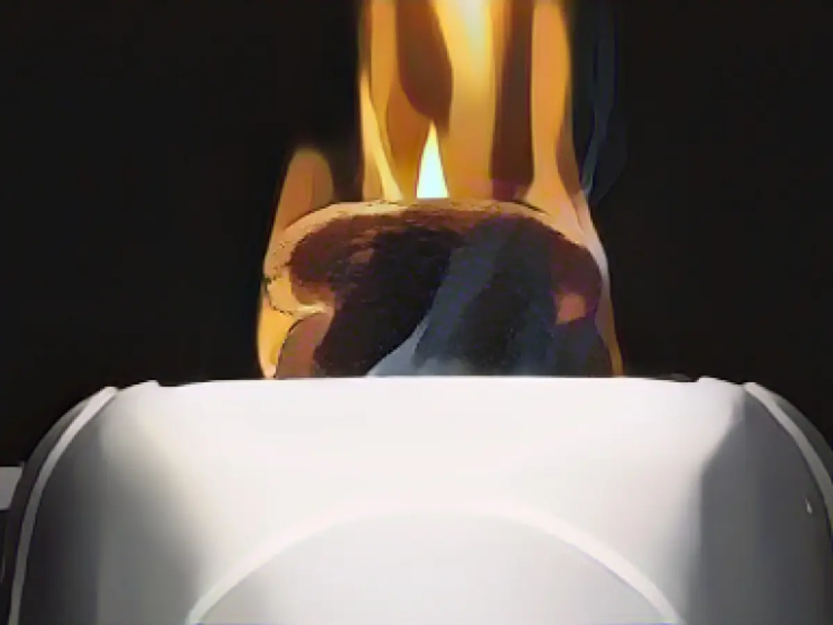 Dane toasts e-car battery