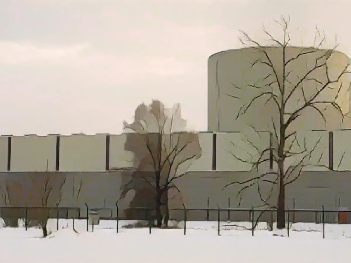 Court hears case on safety of nuclear waste storage facility