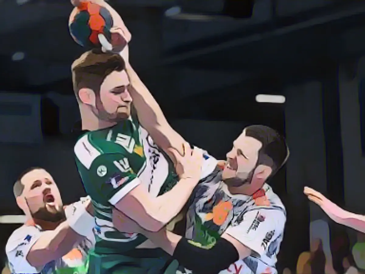 Feise extends his contract with Hannover's handball team until 2026