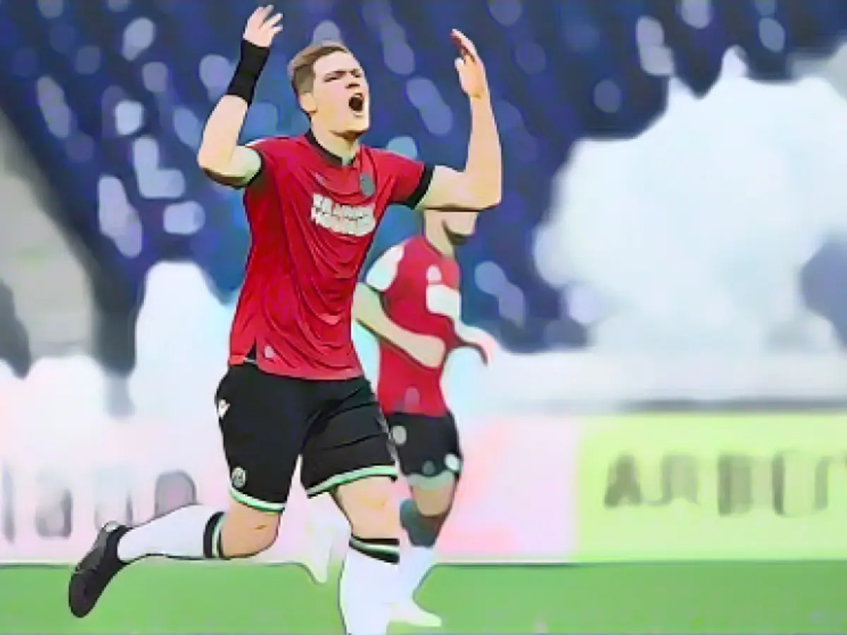 Duel between the second division giants