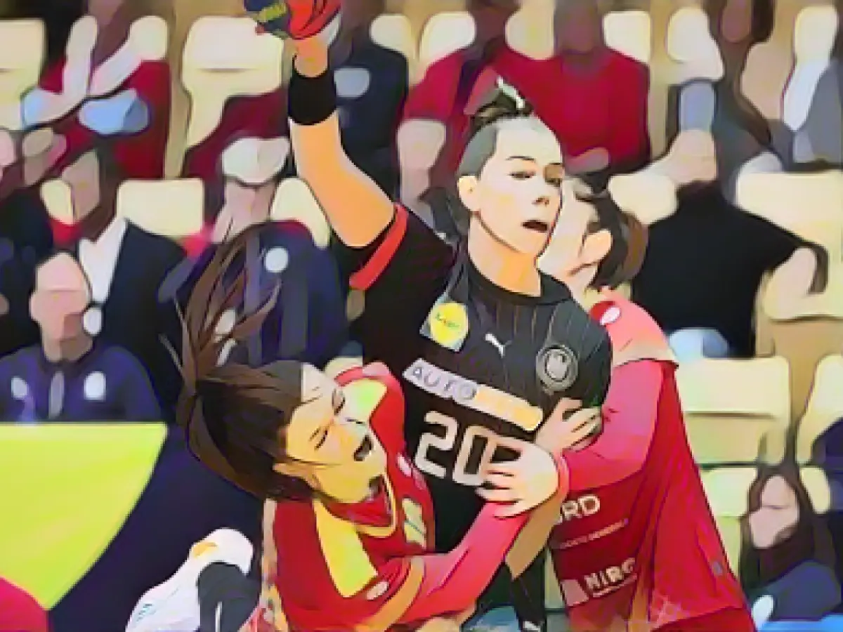 World Championship quarter-finals close: DHB women win against Romania