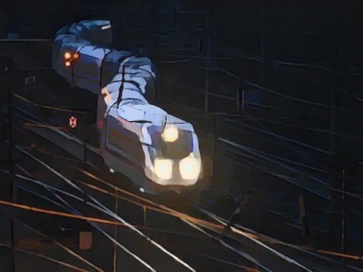 Cities association accuses train drivers' union of selfishness over warning strikes