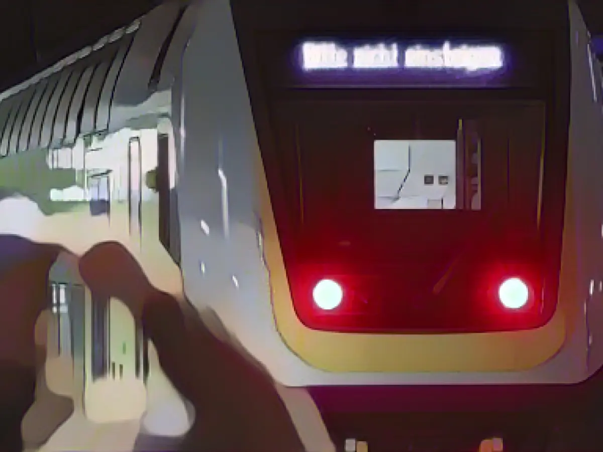 GDL warning strike hits the north hard: emergency timetable online