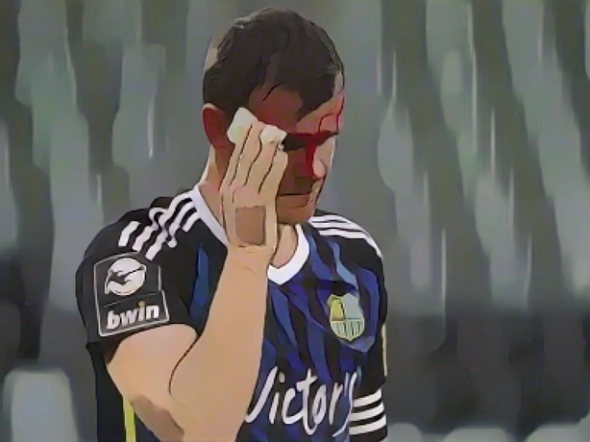 Head crash! Worries about FCS captain Zeitz