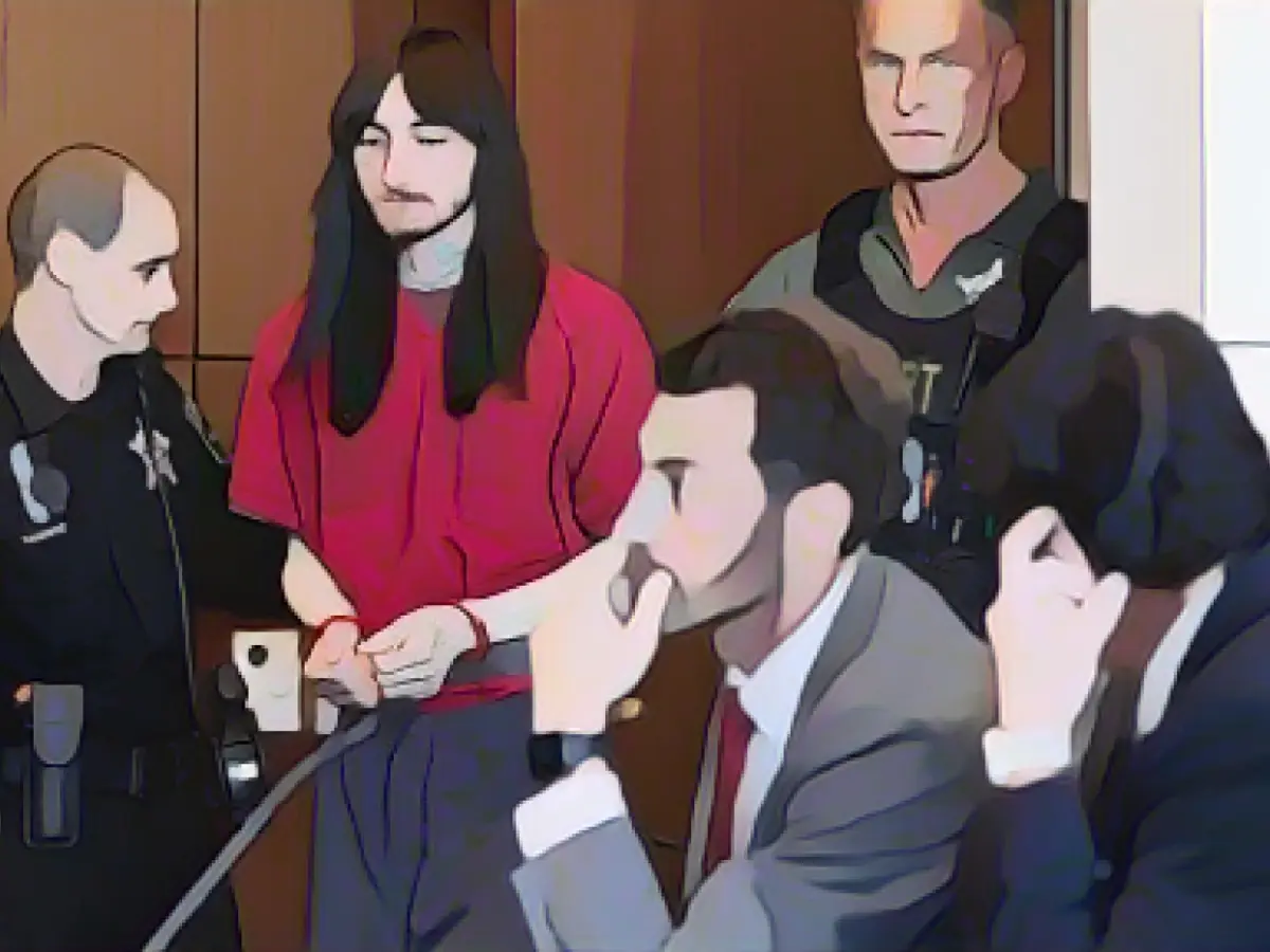 Man accused of killing seven people at Fourth of July parade wants to defend himself