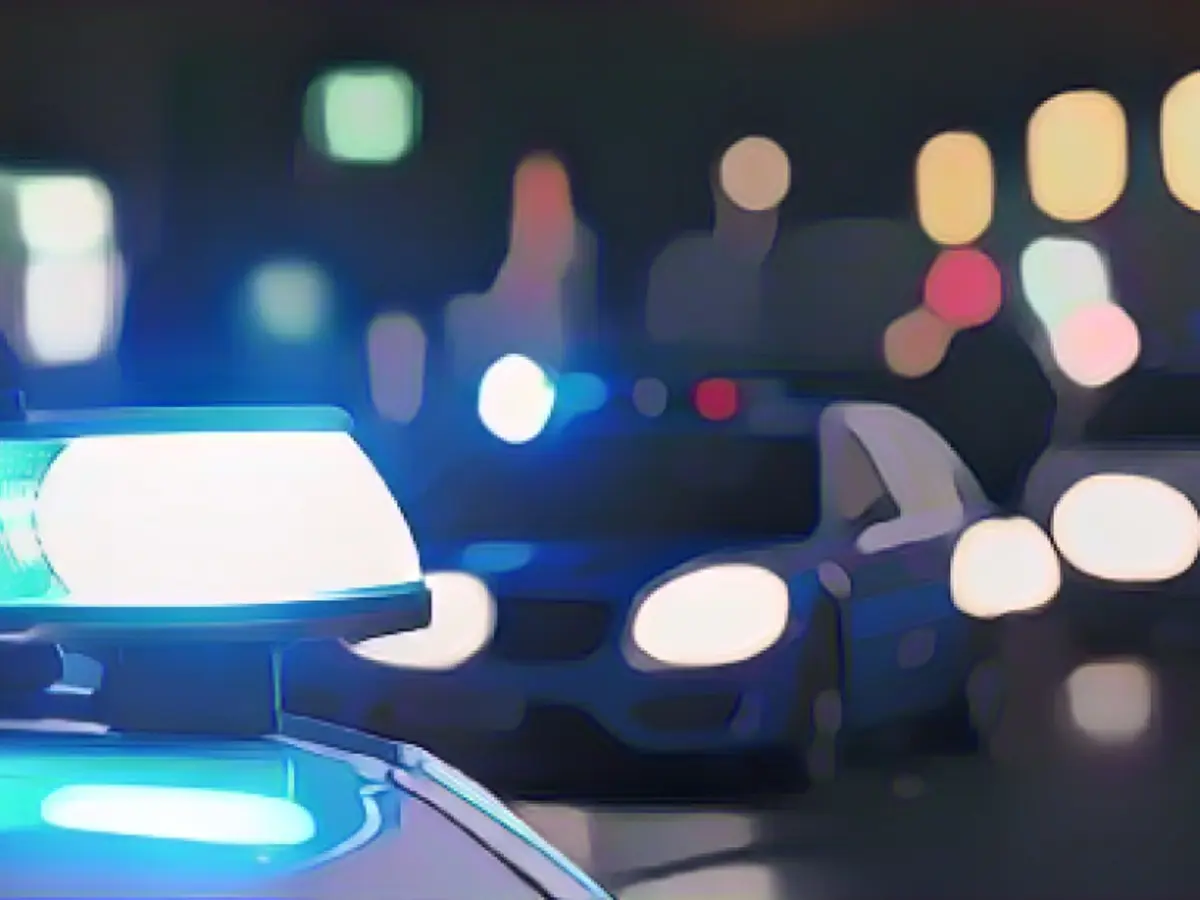 Youth mob stabs woman in the head with a knife