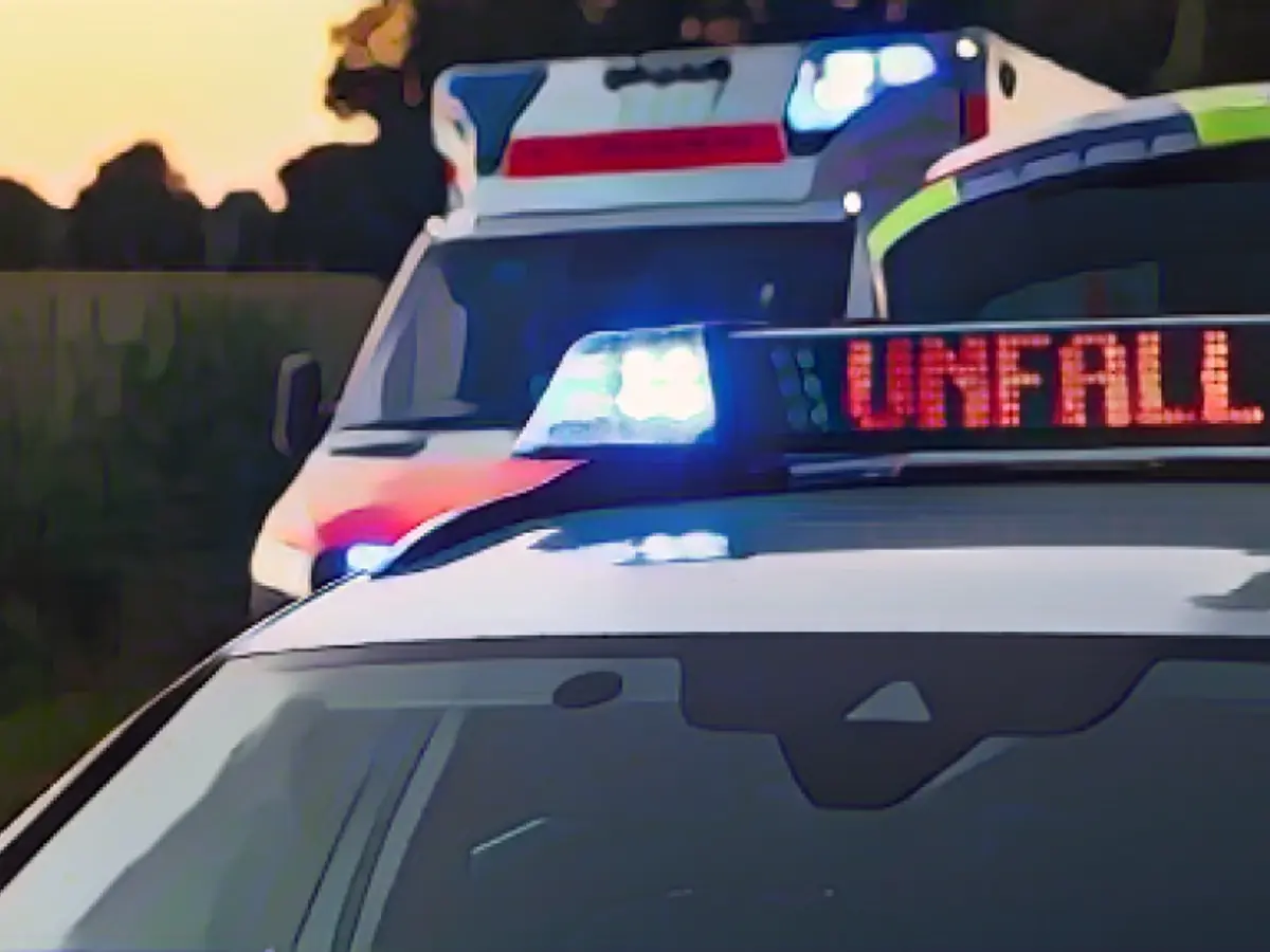 Pedestrian (†83) fatally injured by truck