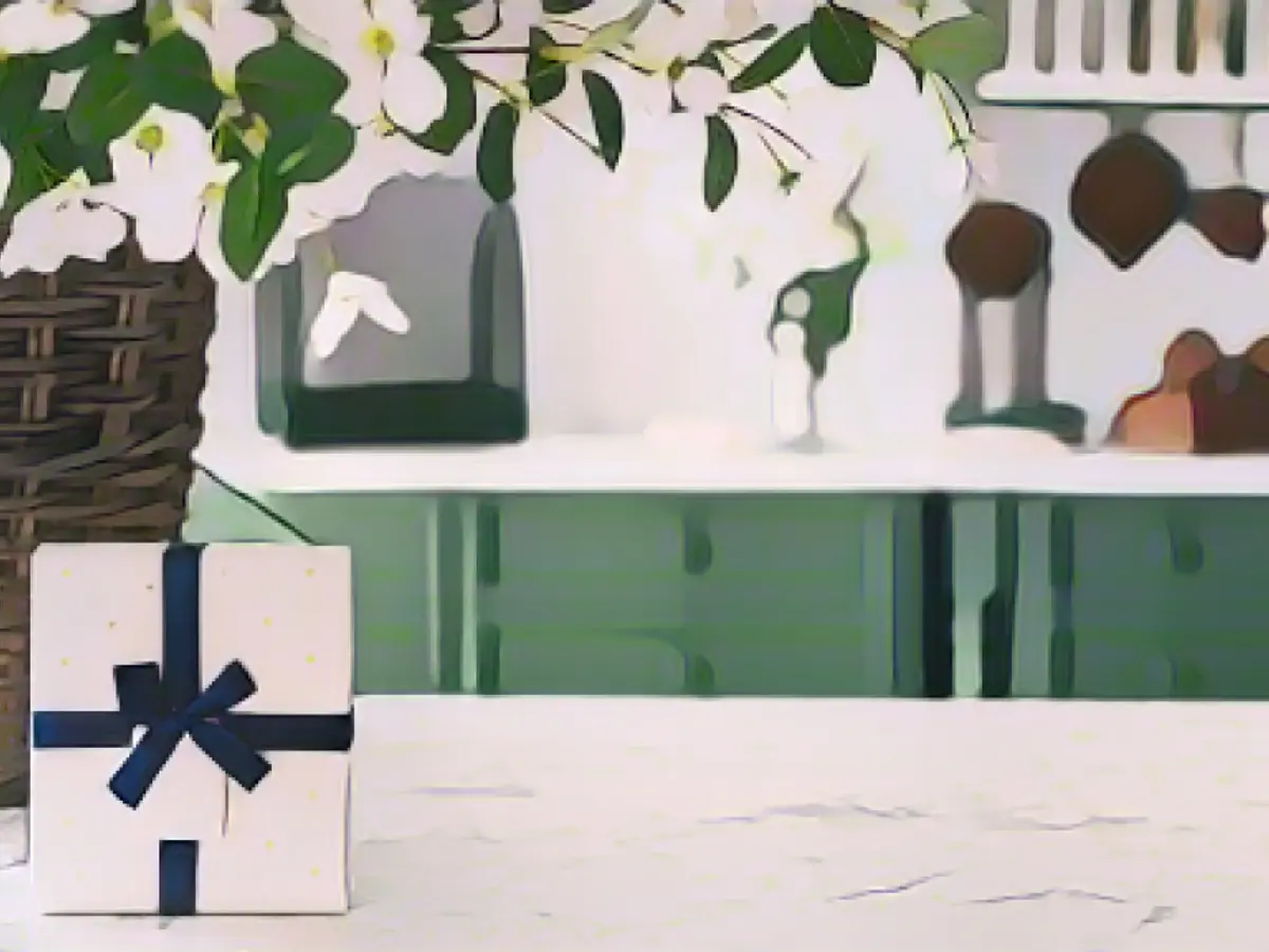 The 12 Best Gifts for Foodies (Whether They Love Cooking or Not)