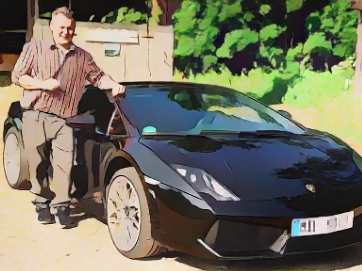 Lamborghini farmer alienates his lady-in-waiting