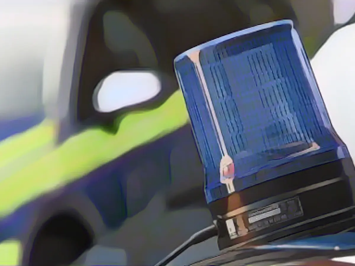 Woman seriously injured in conflict between youth groups