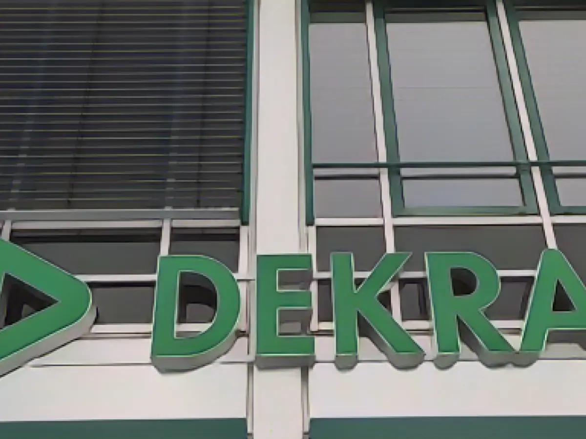 Attempts to cheat in driving school tests rarely detected