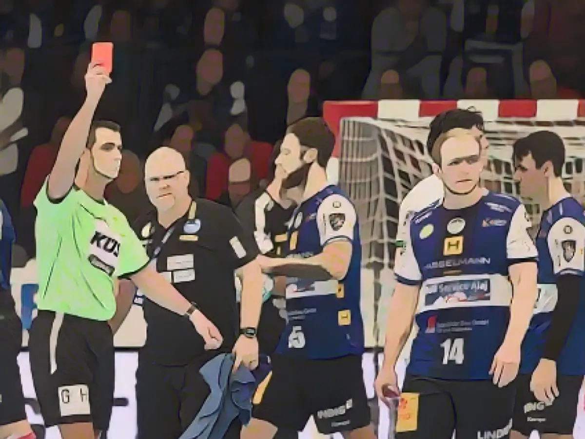Bundesliga coach denounces acting in handball