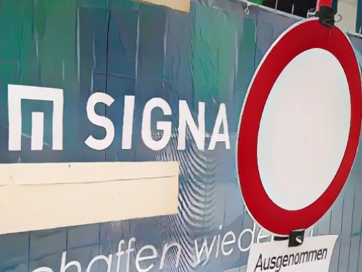 German insurers have billions in the fire at Signa
