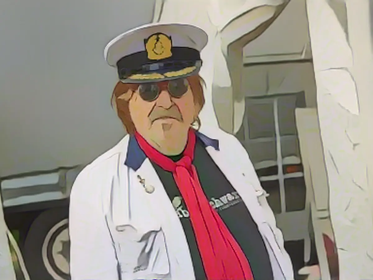 Frank Zander in the clinic