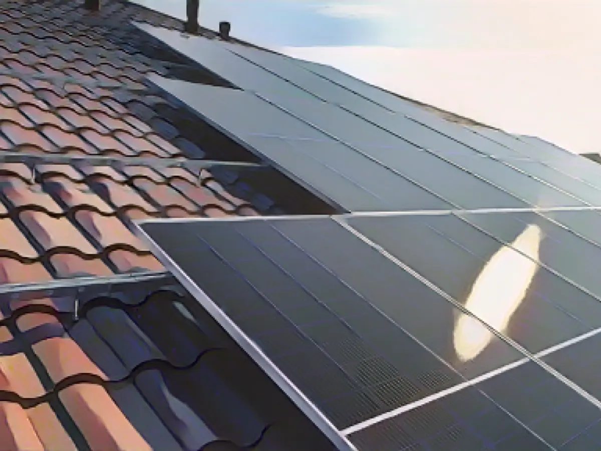 This is how solar panels actually work