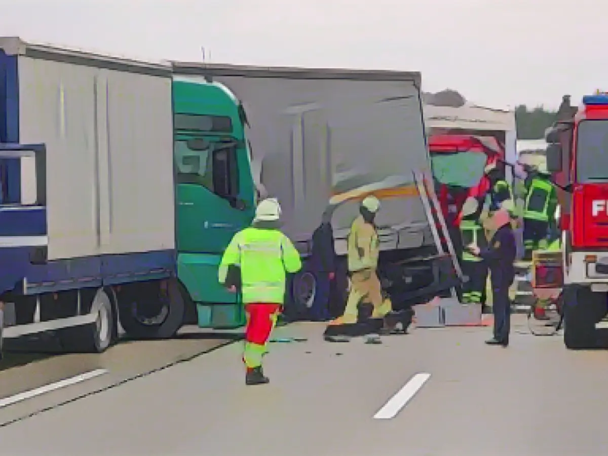 41-year-old dies in truck accident on A8