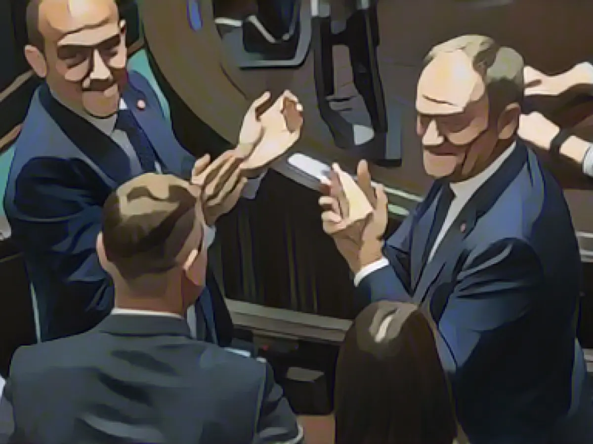 Poland: Donald Tusk elected prime minister by parliament