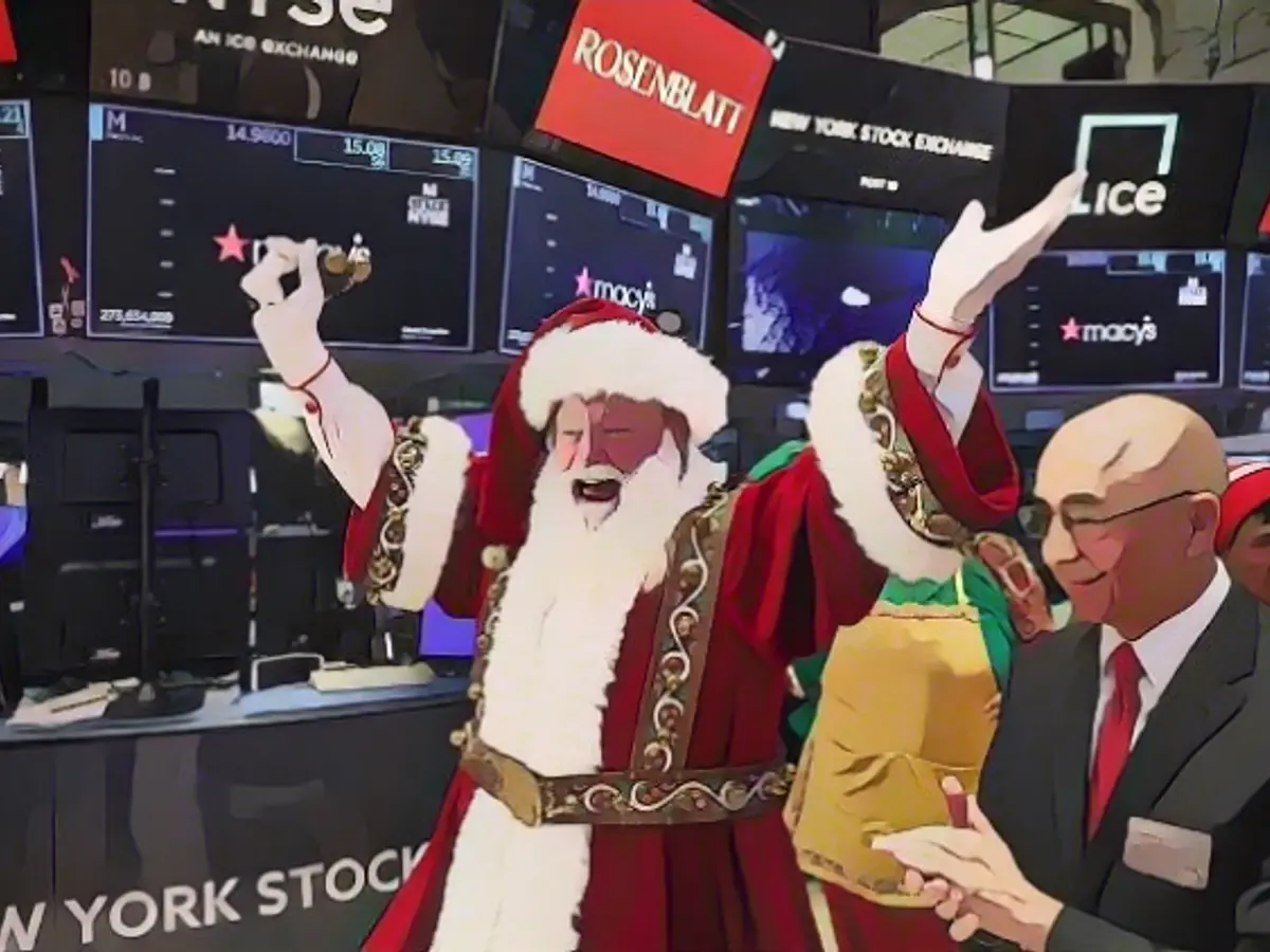 US stock markets approach record highs