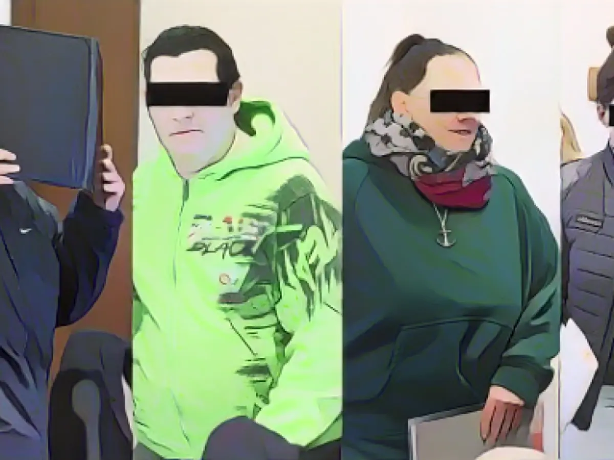 Torture flat-share tortured woman (21) to death