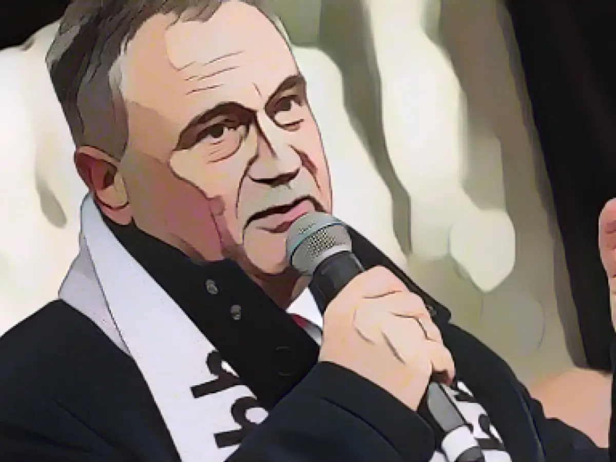 Train drivers: Expect longer strikes from January 8