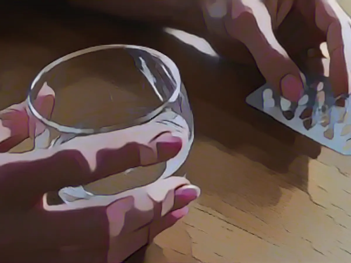 Health insurance company complains about careless use of painkillers