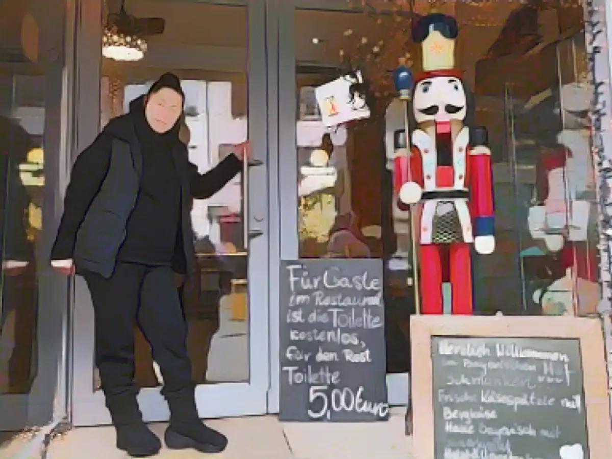 Restaurant charges 5 euros for a visit to the loo