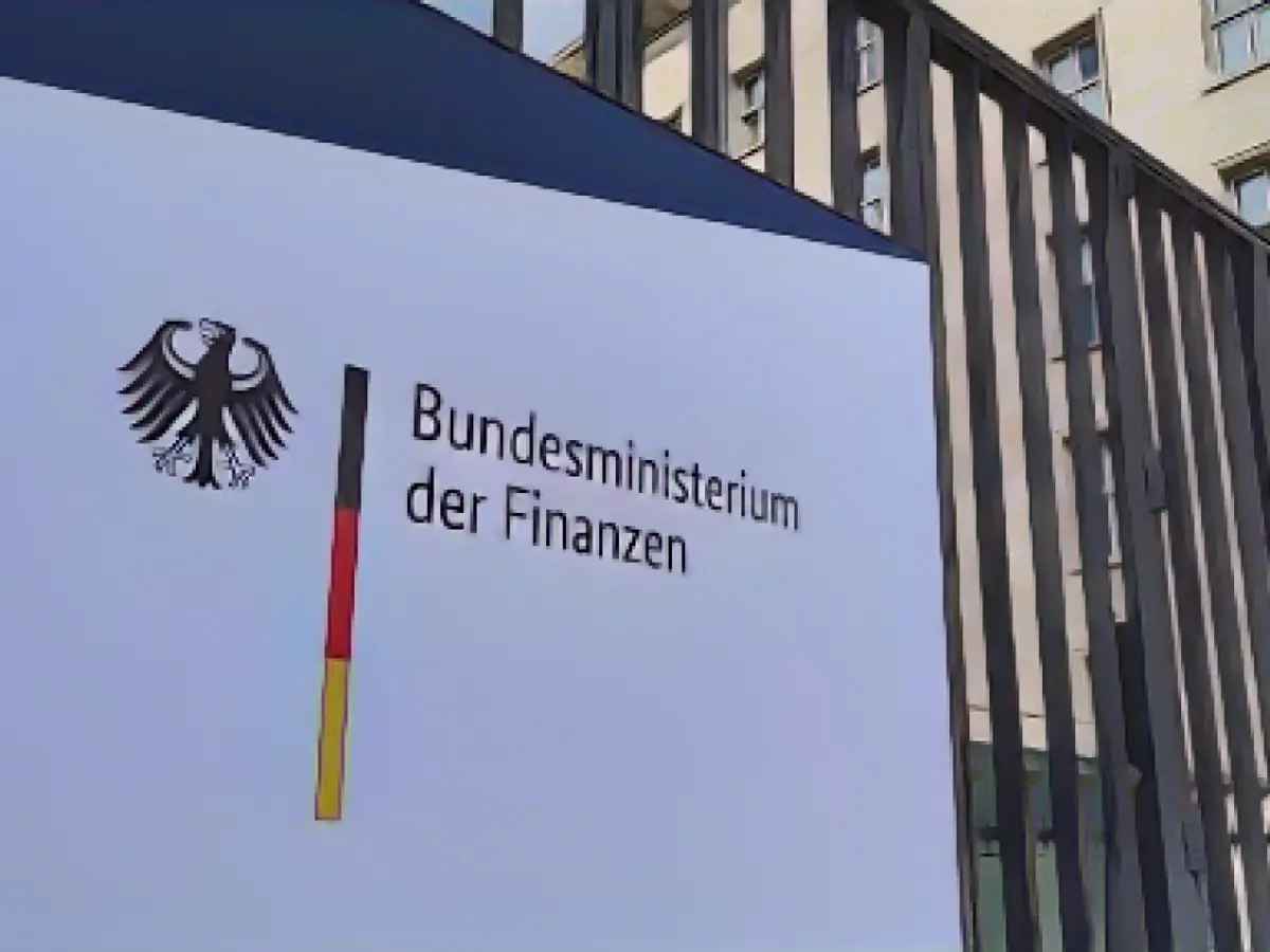 "Toolbox" with tax tips for the super-rich? Ministry of Finance draws consequences