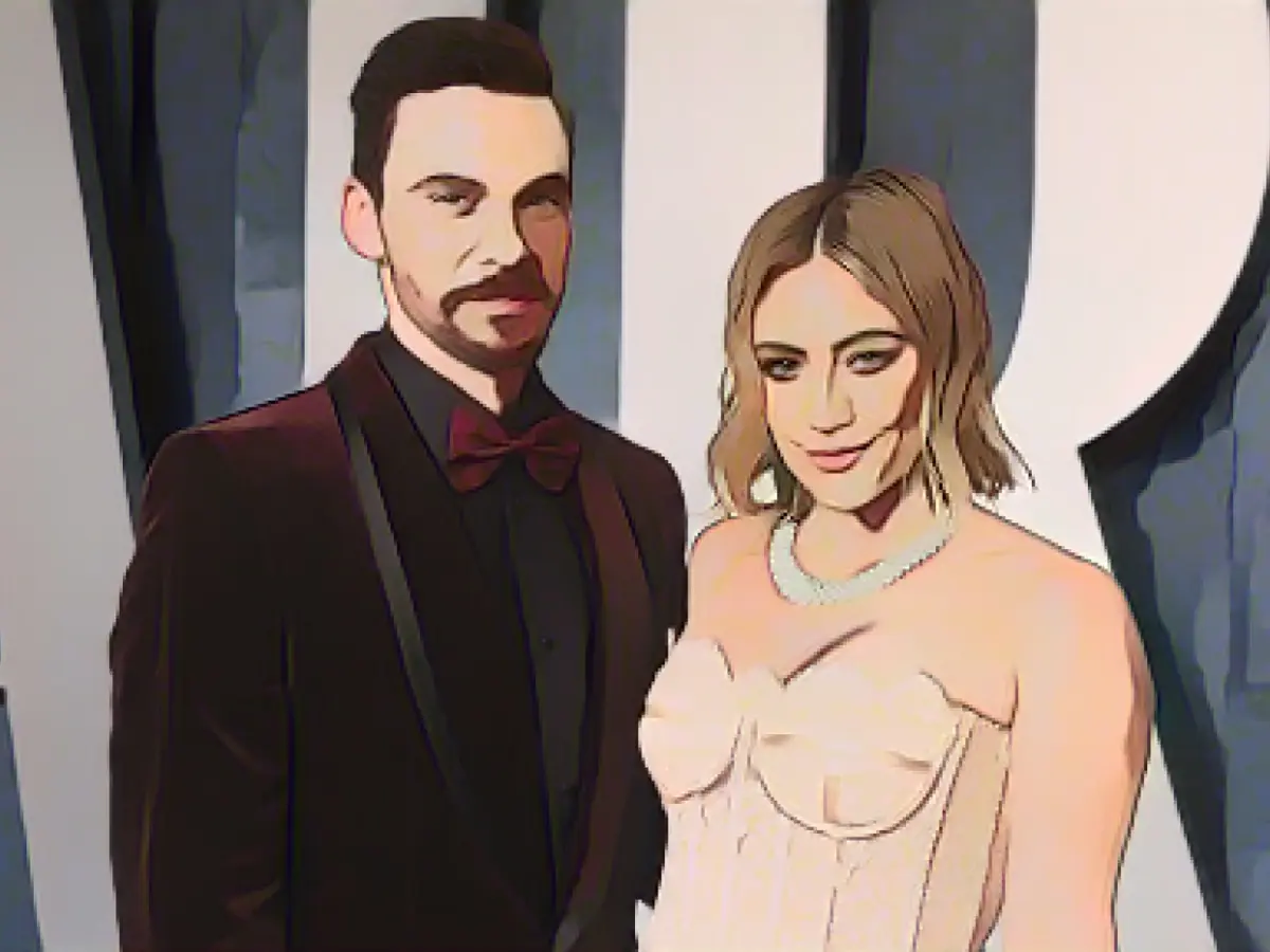 Hilary Duff announces expecting fourth child