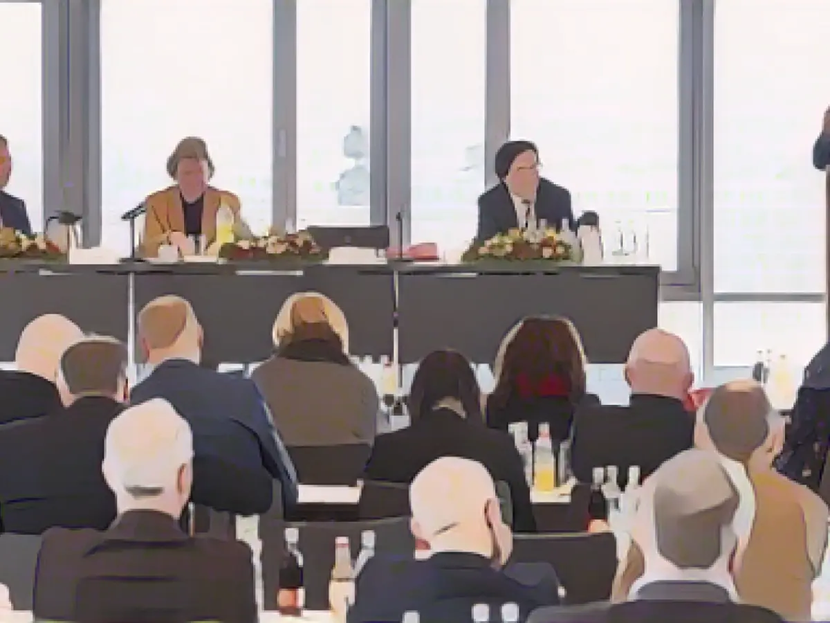 Ramelow stands by budget compromise