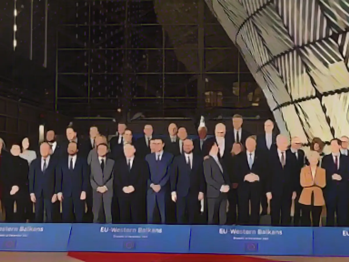 EU calls on Balkan countries to reform at summit