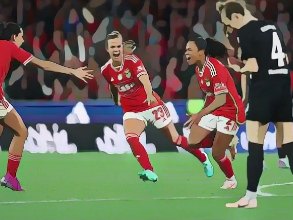 Ball loss shocks Frankfurt in key CL match