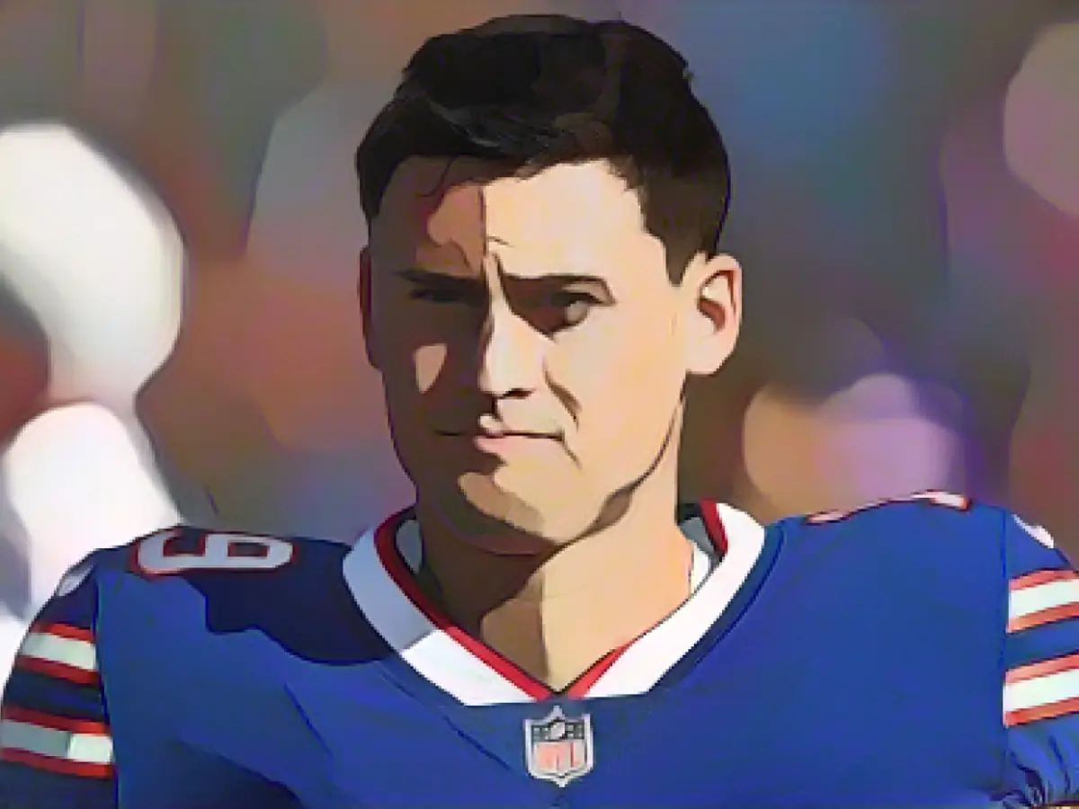 Former NFL player Matt Alaza will be barred from civil rape lawsuit, lawyer says