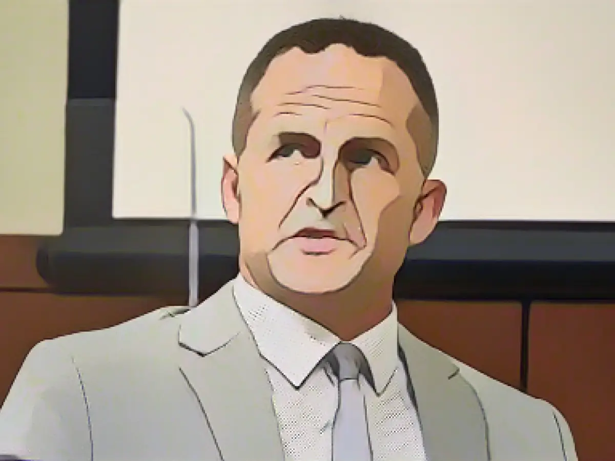 Former Louisville police officer Brett Hankison to face retrial in Breonna Taylor case