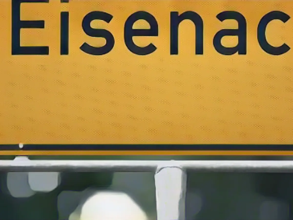 Renewed raids against right-wing extremist group "Knockout 51"